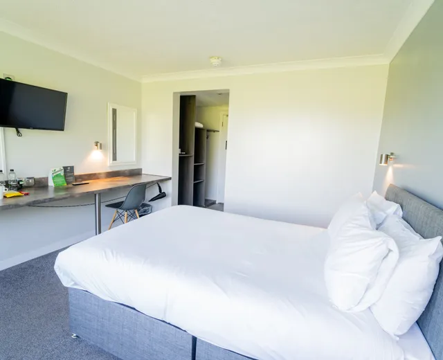 Executive double room at Sporting Lodge Inns